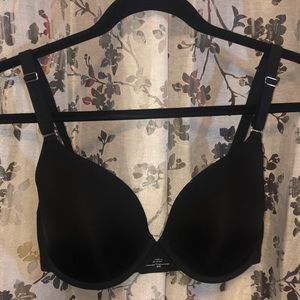 36D Soma Memorable Full Coverage bra in black!